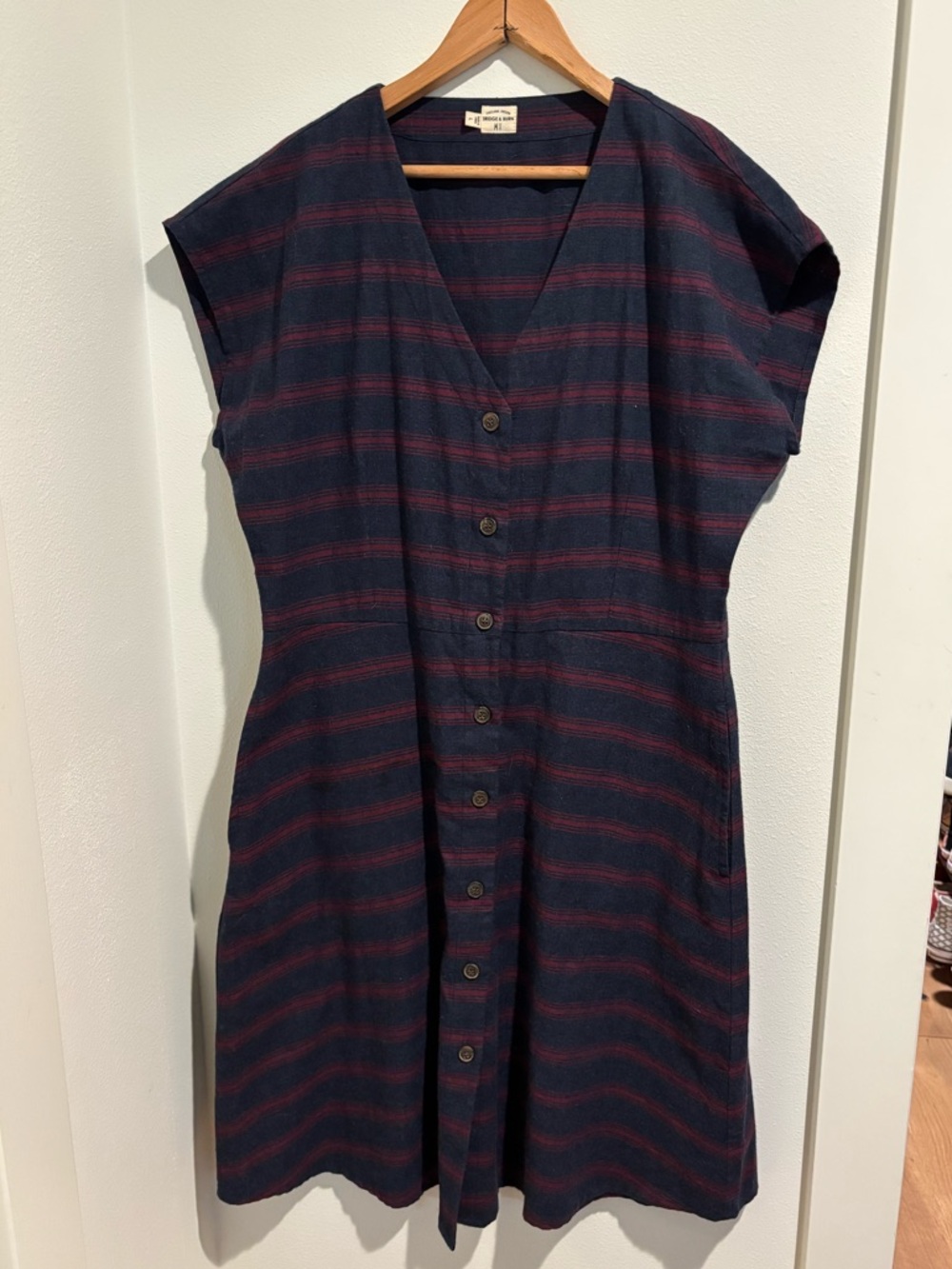 Bridge & Burn Dress, Loraine : Navy and Burgundy, size Large